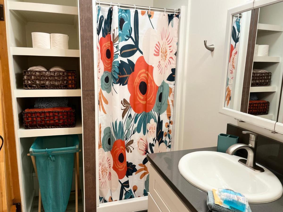 Cute 1 Bedroom Ohana 10 Miles From Eugene Creswell Exterior photo